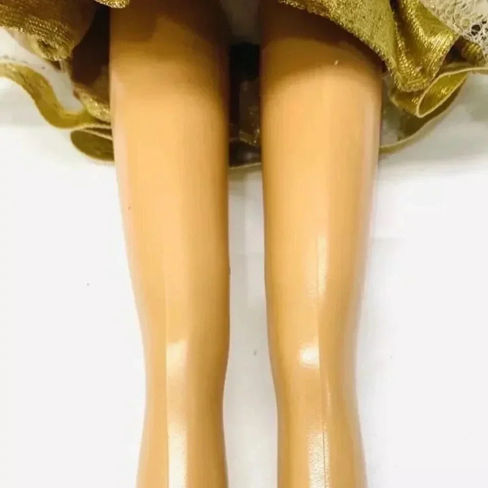 MATTEL BARBIE Doll Long Blond Hair Blue Eyes 12